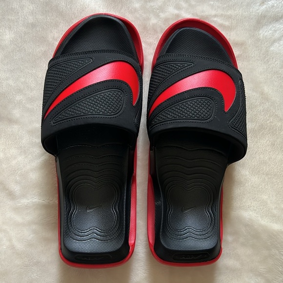 NIKE 👟 LIKE NEW AIR MAX CIRRO RED/BLACK VEGAN SYNTHETIC SANDAL SLIDES Men’s 13 - Picture 4 of 13